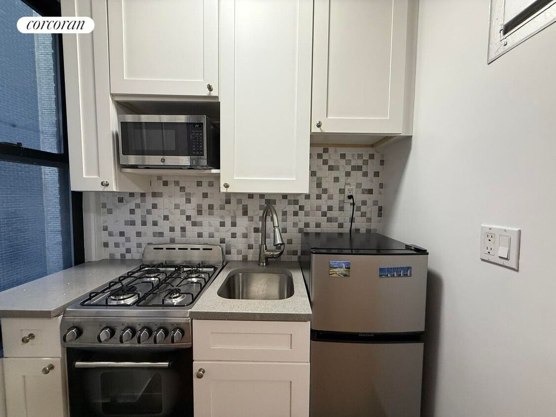 Foto principal - 155 E 52nd St