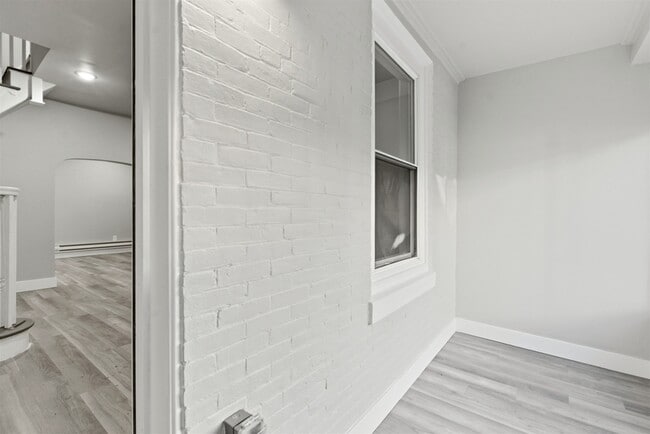 Foto del edificio - 662 N Yewdall St