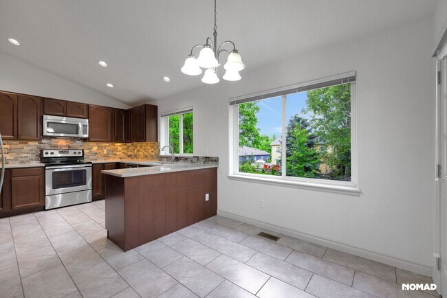 Foto del edificio - 4BR  House in Longmont