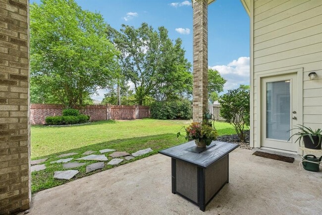 Building Photo - 27014 Glenfield Hollow Ln