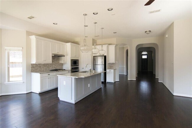 Foto del edificio - 27919 Twin Knolls Ln