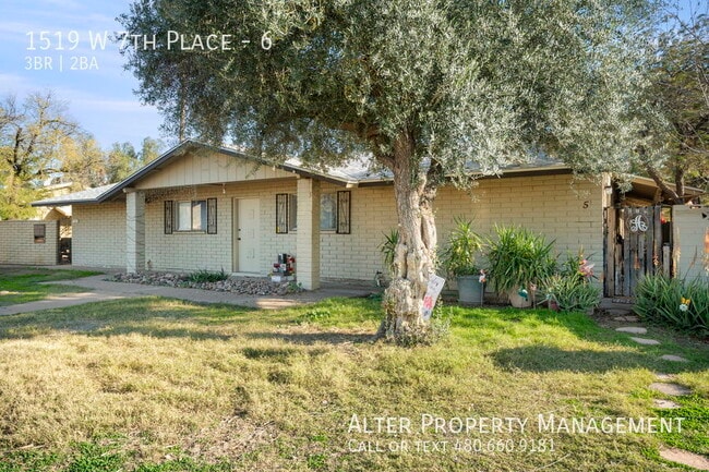 Building Photo - 3 Bedroom 2 Bath Tempe Home with private p...