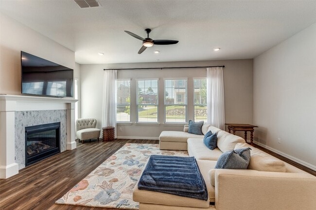 Foto del edificio - 3309 Sarala Ct