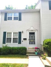 Building Photo - 2849 Avati Dr