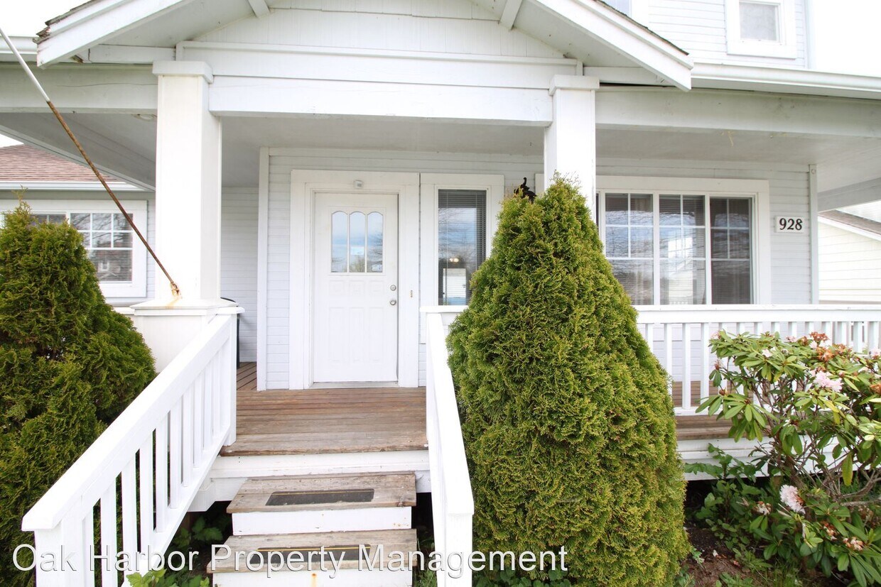 Primary Photo - 5 br, 2.5 bath House - 928 SW Upland Ct