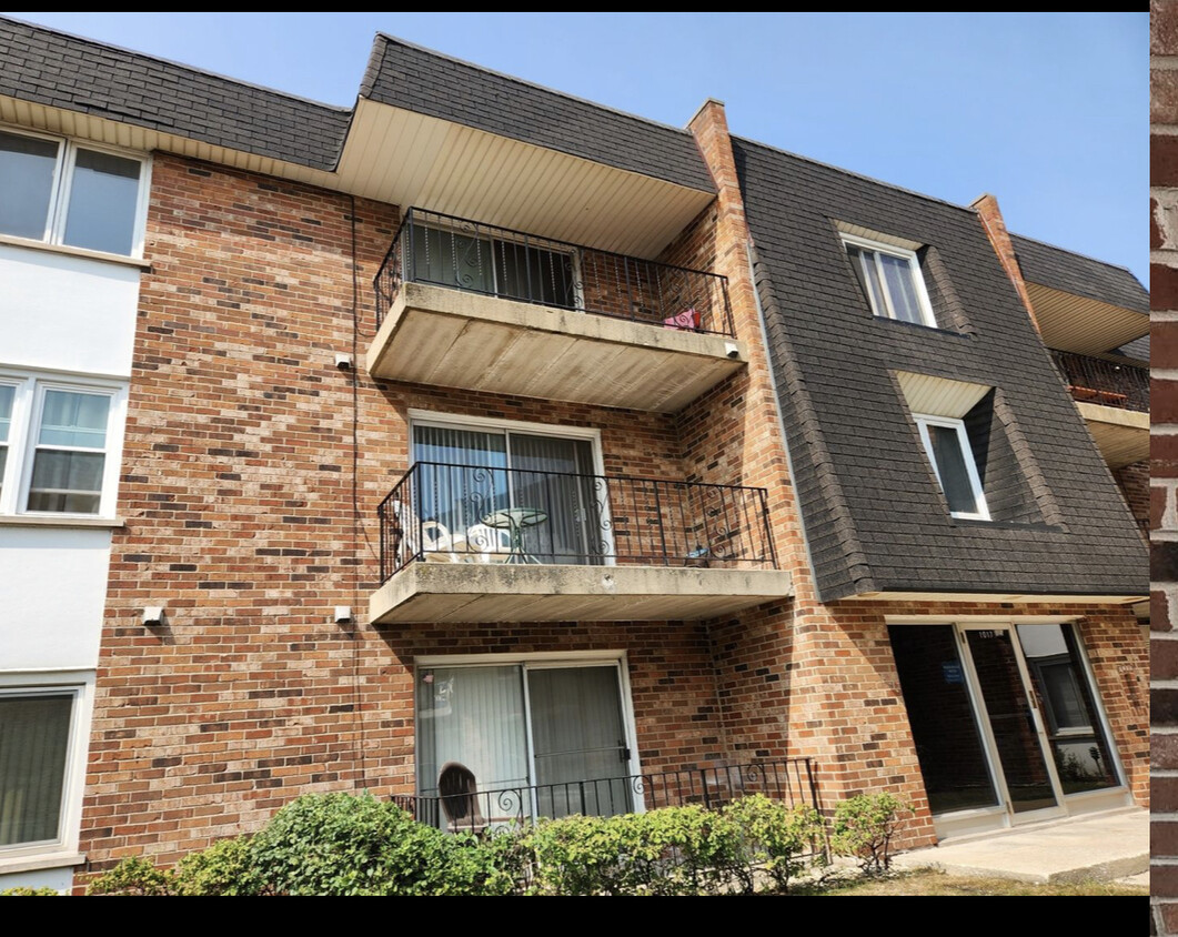 Foto principal - 1017 Burnham Ave