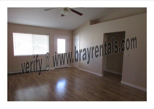 Foto del edificio - 3183 Highview Rd