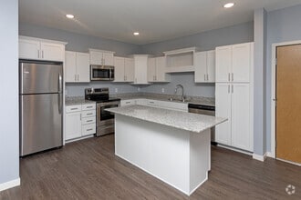 3BR, 2BA - 1,419SF - Trails Edge of Maplewood