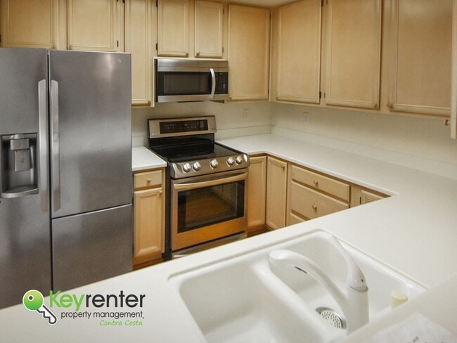 Foto del edificio - Rare San Ramon Foothills Condo available!