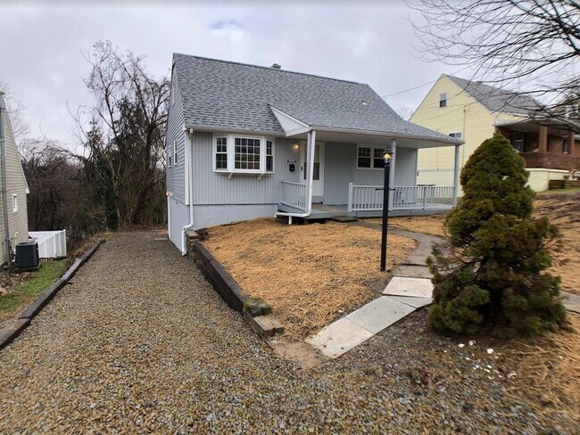 Building Photo - 349 Whittier Dr