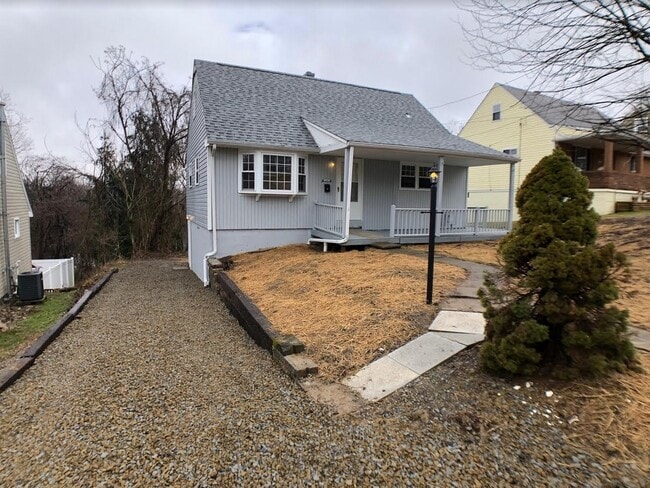 Photo - 349 Whittier Dr House