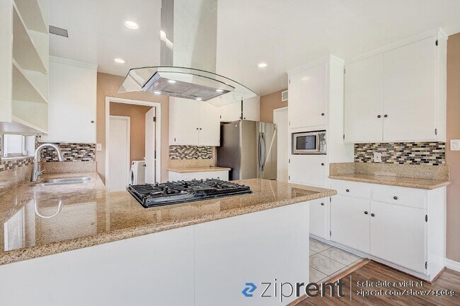 Foto del edificio - 1455 Deepwater Ave