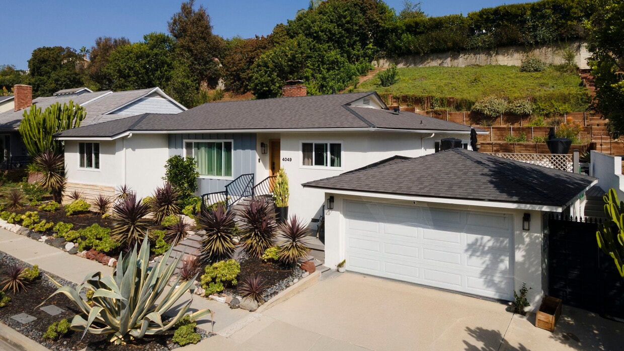 Foto principal - 4049 Fairway Blvd
