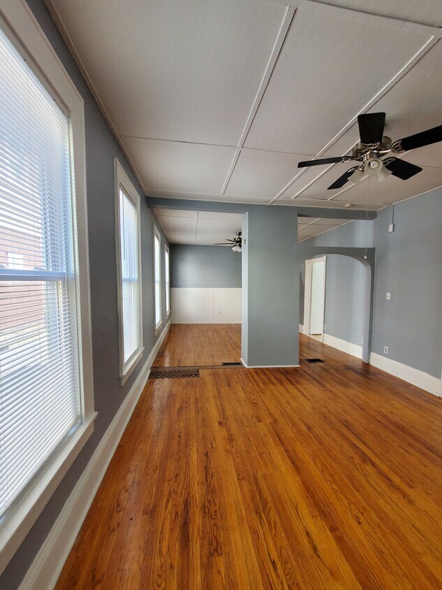 Primary Photo - 225 W Yates St
