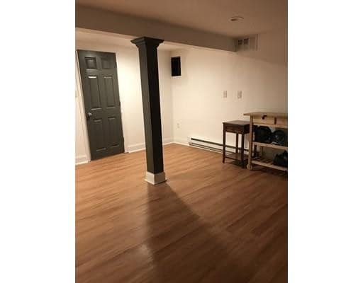 Building Photo - 10 Starbird Ave