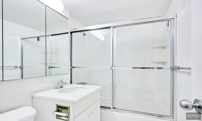 Foto del edificio - 200 E 71st St