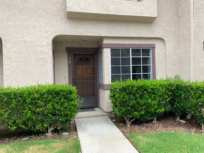 Building Photo - 5604 Las Virgenes Rd