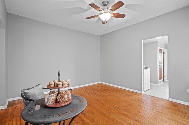 Living Room - 1609 4th St NE