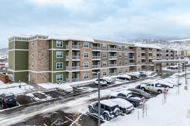 Building Photo - Highland Trails