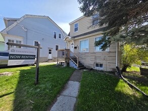 Building Photo - 401 MacDonnell St