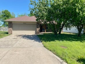 Building Photo - 4843 W Burbank St