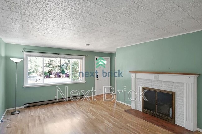 Building Photo - 11545 26th Ave NE