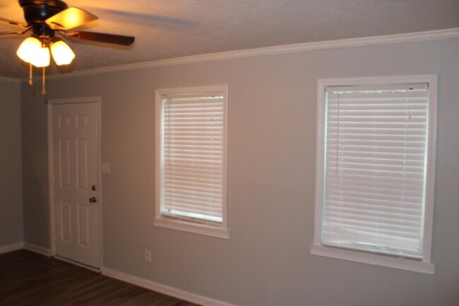 Foto del edificio - 810 S Willowick Dr