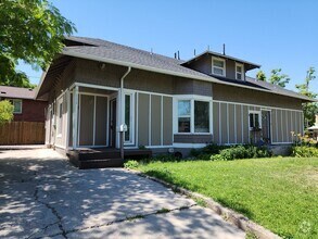 Building Photo - 802-804 E Belmont Ave