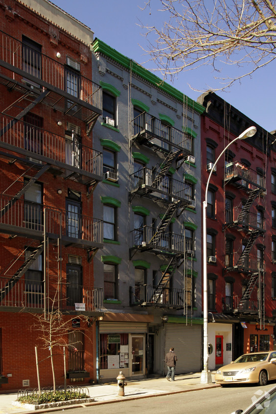 Primary Photo - 328 E 6th St