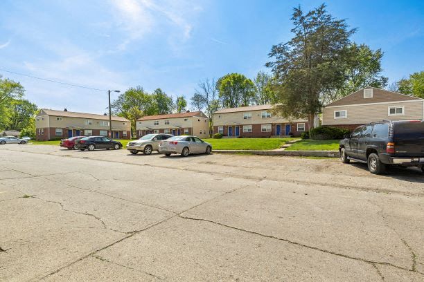 Foto del edificio - Glen Ridge Manor Townhomes and Flats (Indy...