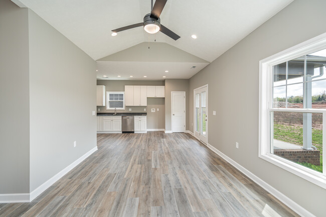 Building Photo - Cedar Pointe