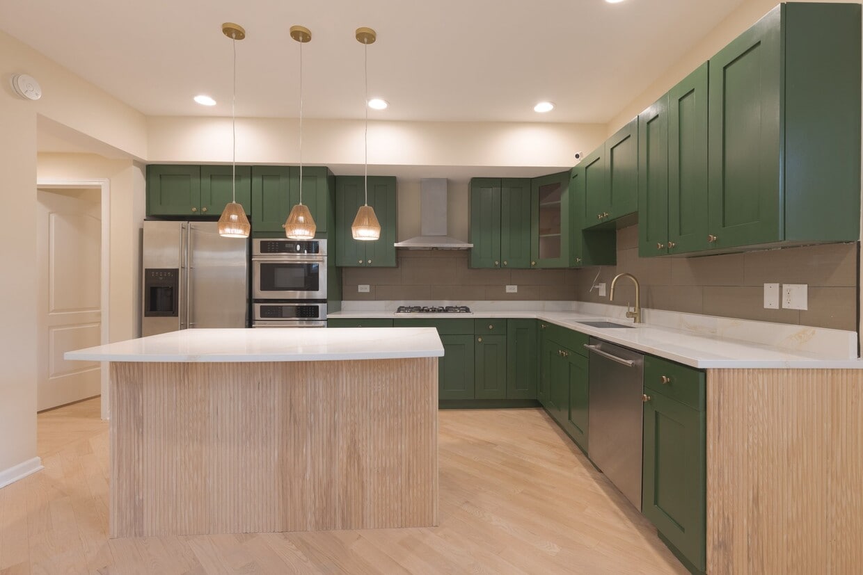 Photo - 4458 S Greenwood Ave (Chicago, IL)