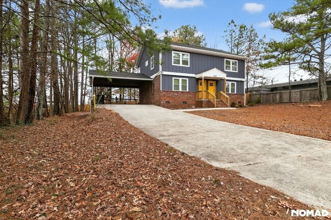 Foto del edificio - 2447 McAlpine Terrace