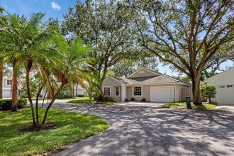 Building Photo - 15 Admirals Ct