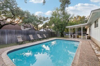 Building Photo - 11500 Sterlinghill Dr