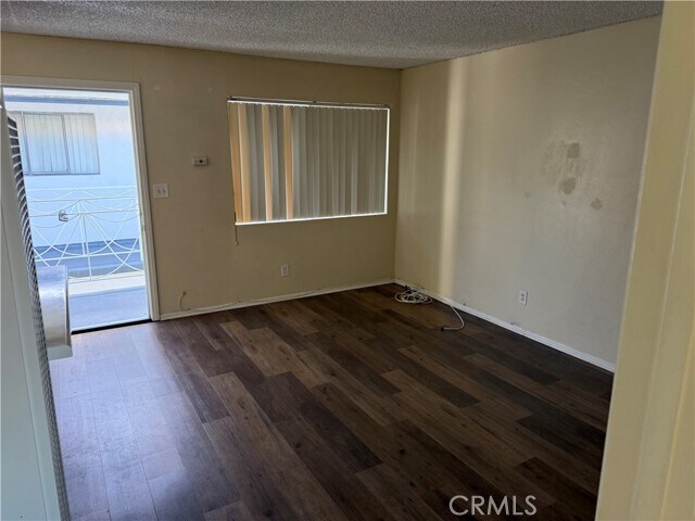 Foto del edificio - 7529 Hellman Ave