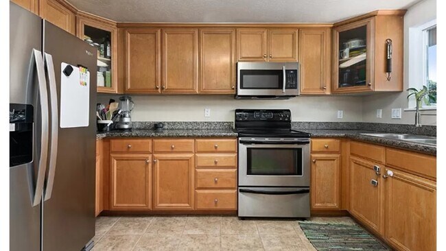Building Photo - 4849 Williamsburg Ln