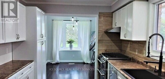 Photo du bâtiment - 1527 Rusholme Crescent