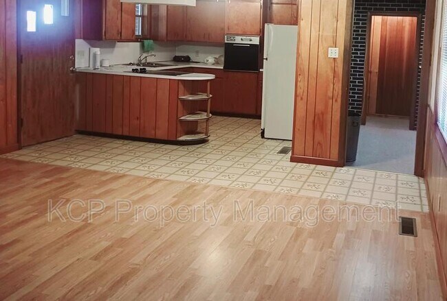 Foto del edificio - 600 Paw Paw Rd