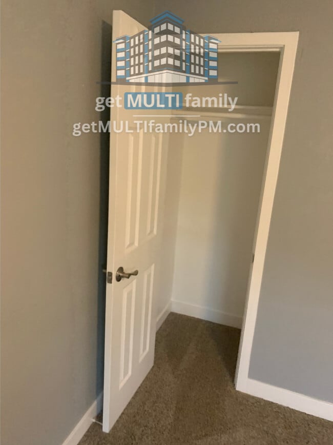 Building Photo - 1766 E 6th Ave