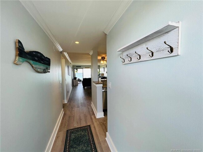 Building Photo - 10102 S Ocean Dr