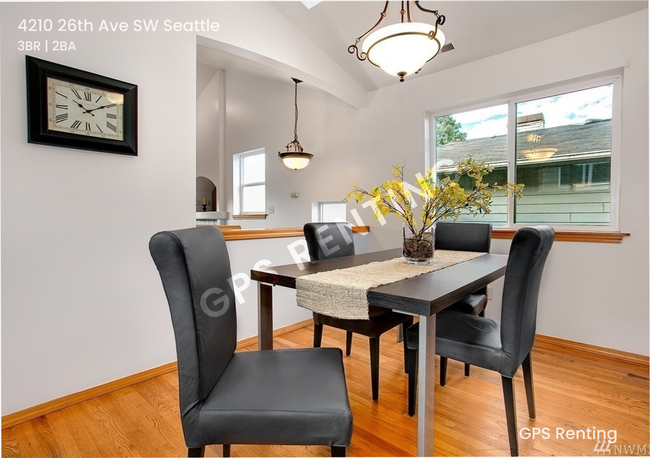 Foto del edificio - Beautiful 3 Bedroom in West Seattle!