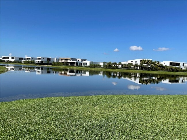 Foto del edificio - 154 Riviera Cir
