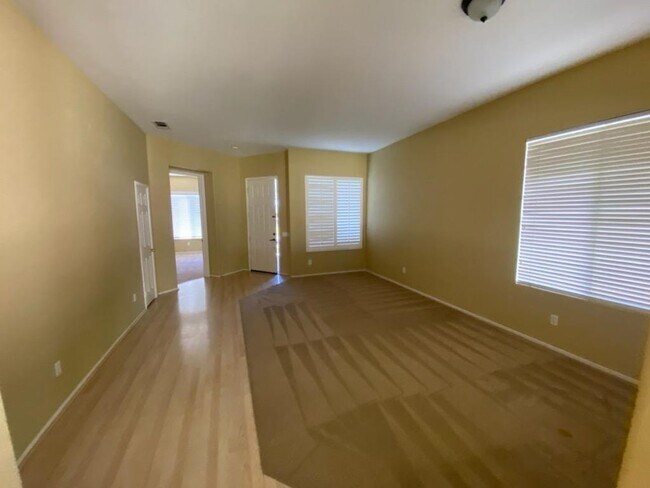 Foto del edificio - Beautiful Single Level Home in Paseo del Sol with 3 Bedrooms and Office/Den