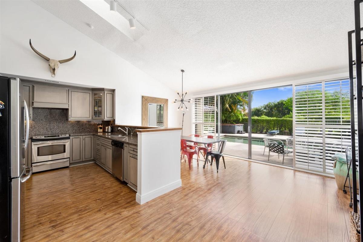 Foto principal - 2592 Sheltingham Dr