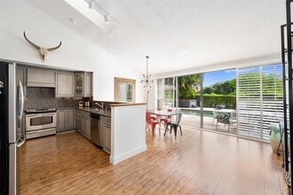 Building Photo - 2592 Sheltingham Dr