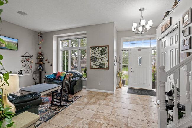 Building Photo - 4700 Oxborough Gardens