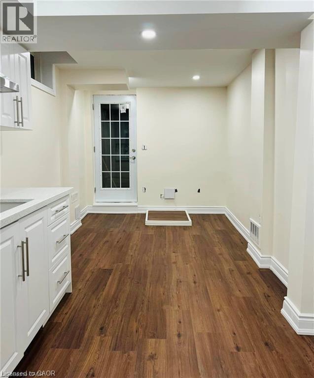 Building Photo - 44 Sugarberry Dr