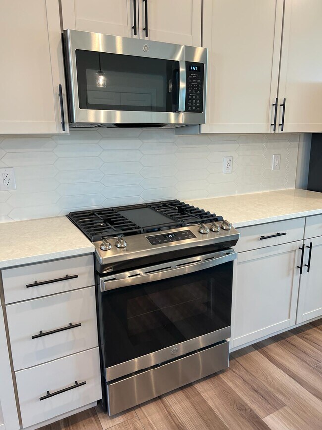 Foto del edificio - 706 Icarus Ln