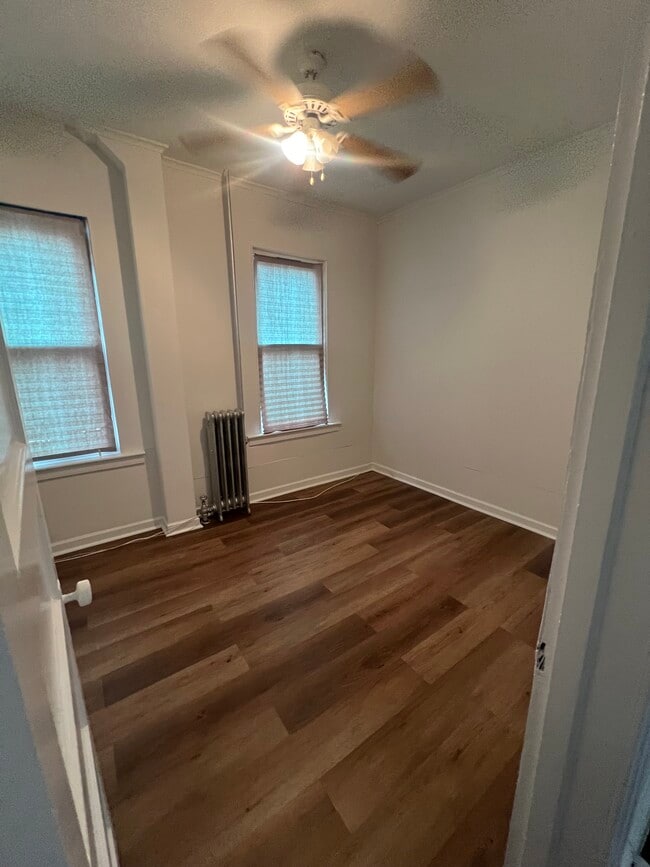 B/R - 121 Berkeley Ave